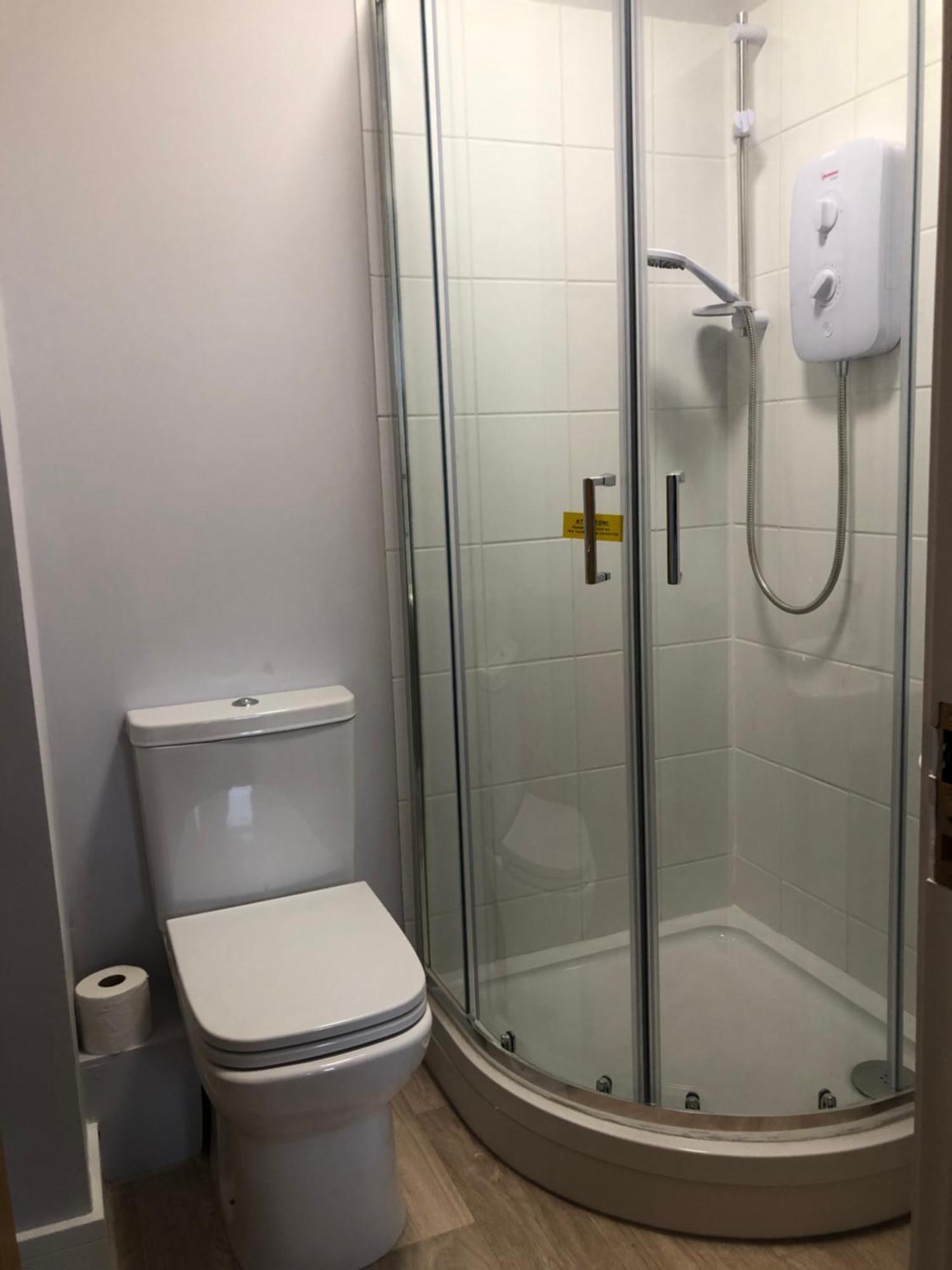 Central Unite Management Ltd Манчестер Экстерьер фото